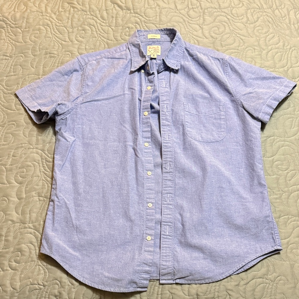 J. Crew Men's Light Blue Casual Button Down Broken-in Oxford Shirt, Medium
